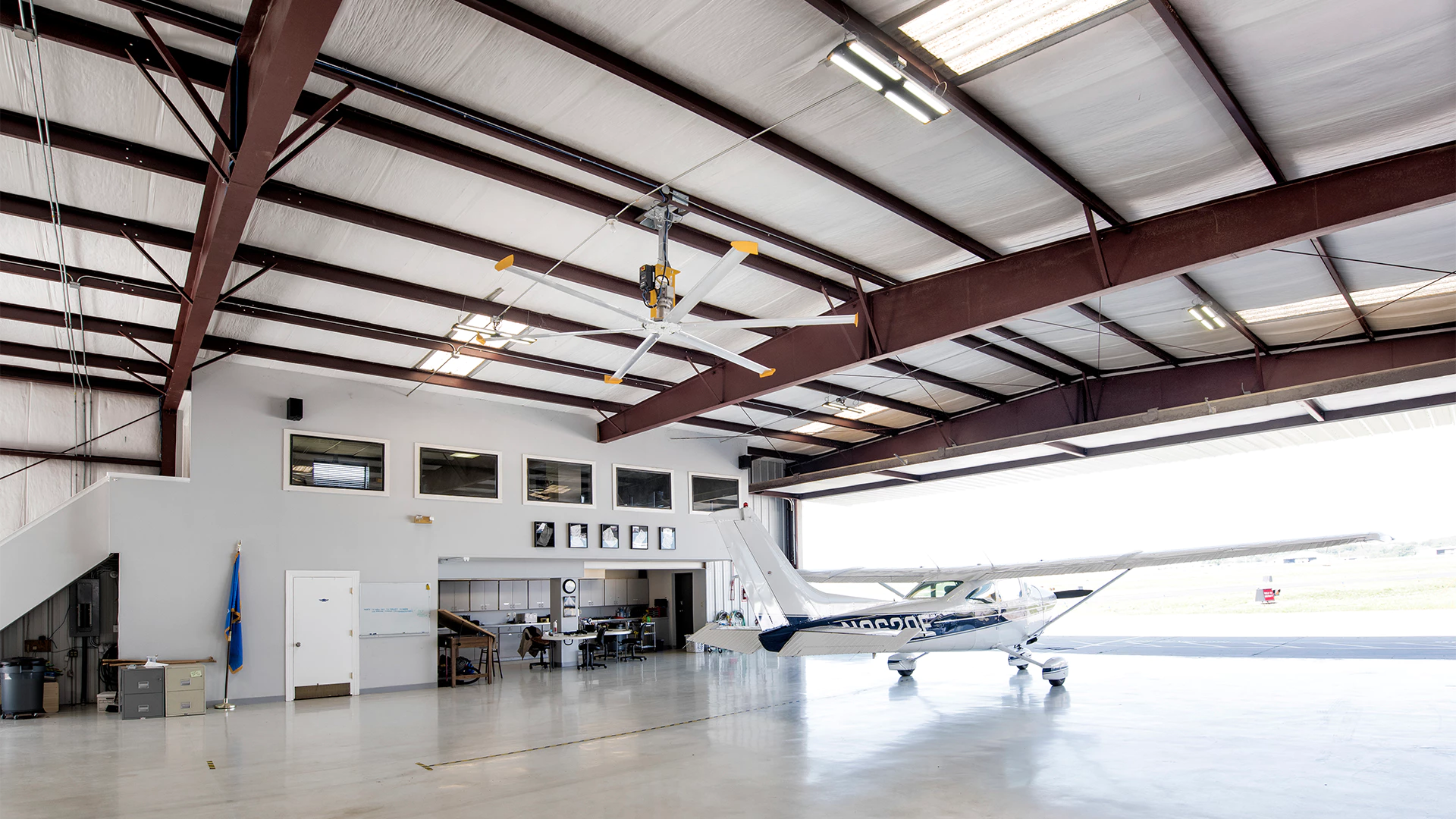 AV_B6_MikeHarrellHangar_3H